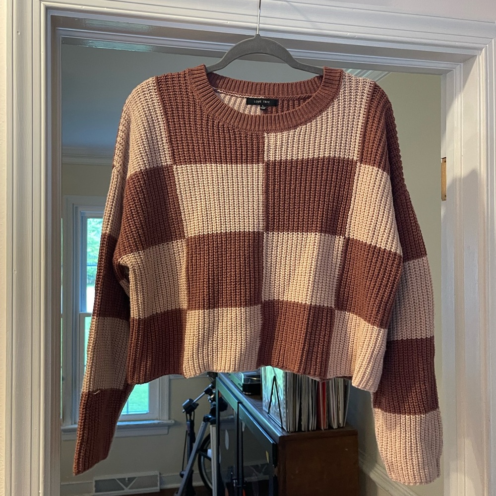 Checkered Sweater - Picture 2 of 5